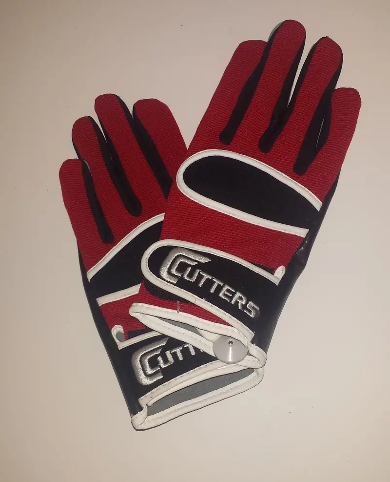 Cutters C-Tack X40 Revolution Football Gloves – Red/Black, Small 1